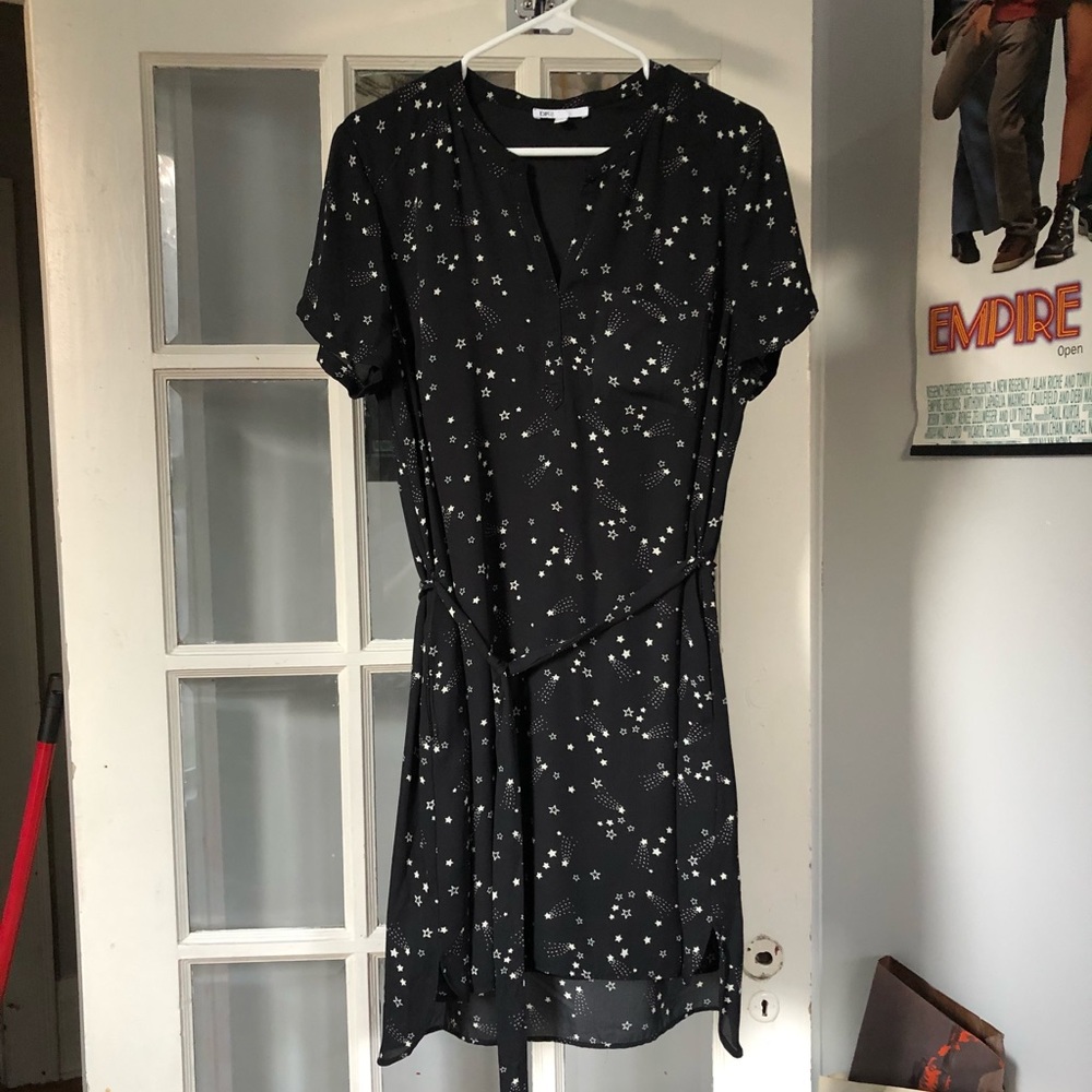 Super cute shirt dress!!🖤